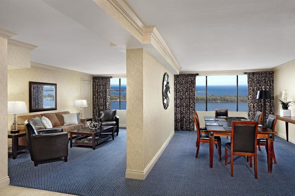 The Westin Harbour Castle, Toronto Hotel Exterior photo