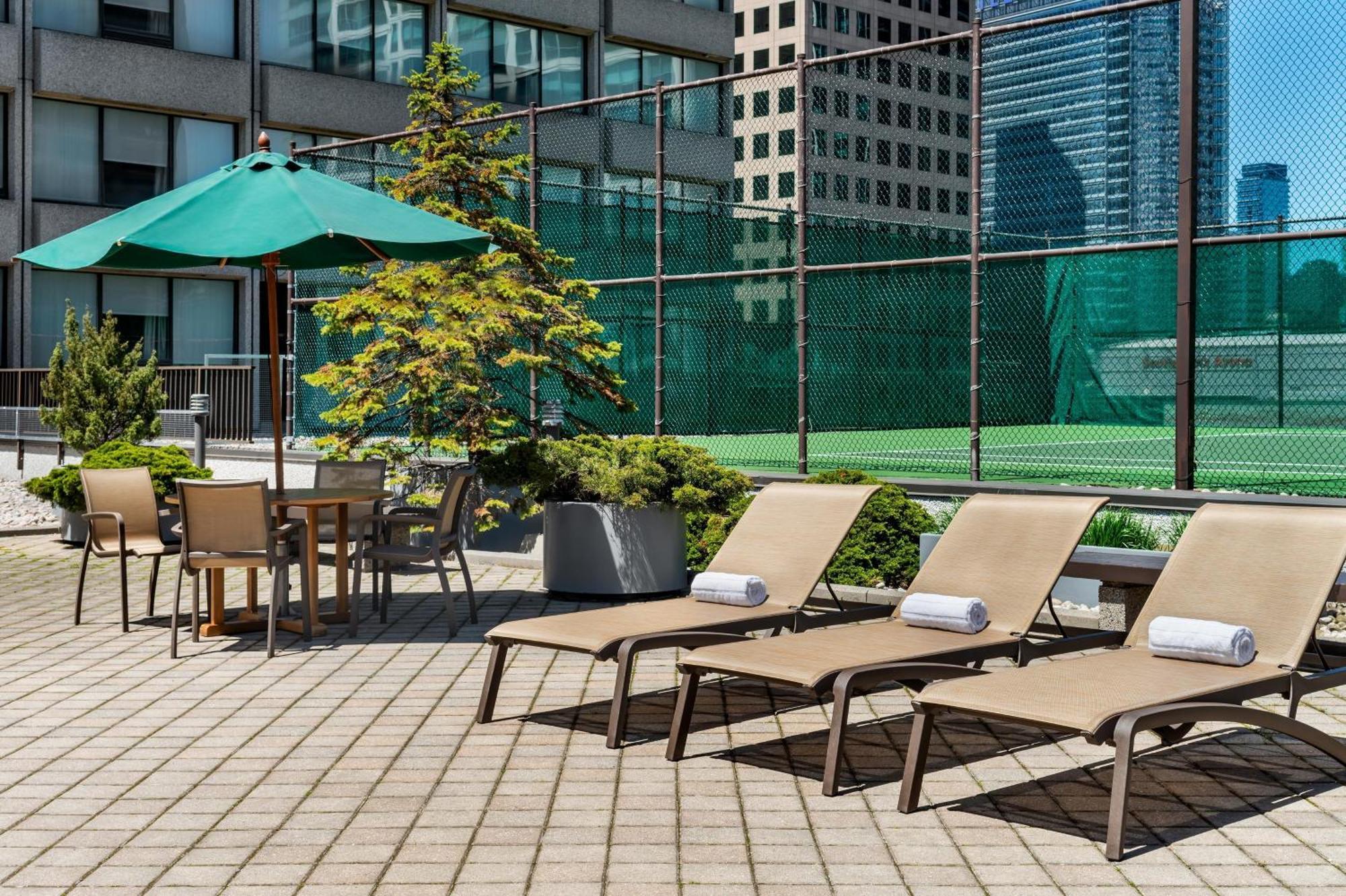The Westin Harbour Castle, Toronto Hotel Exterior photo