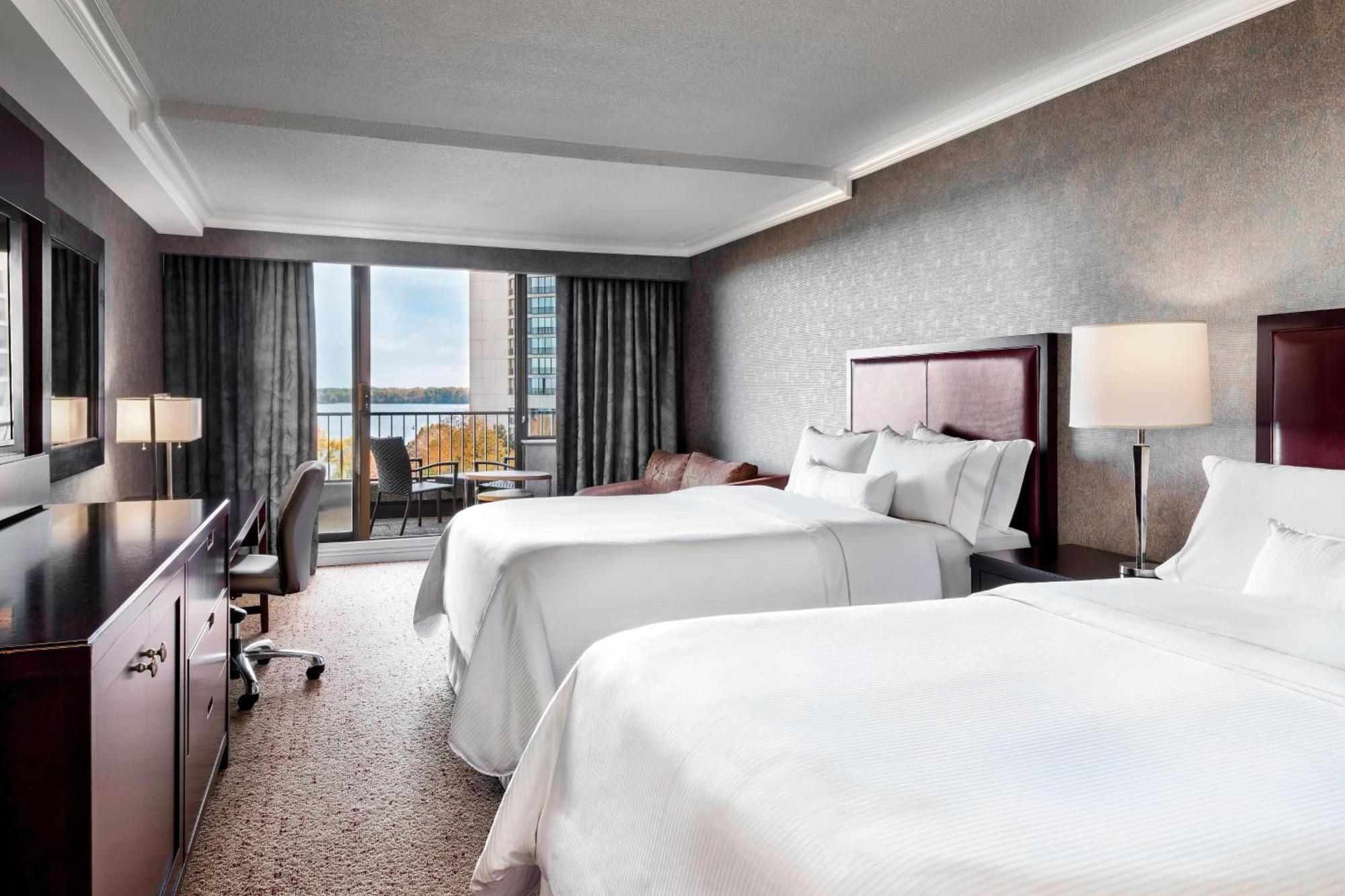 The Westin Harbour Castle, Toronto Hotel Exterior photo