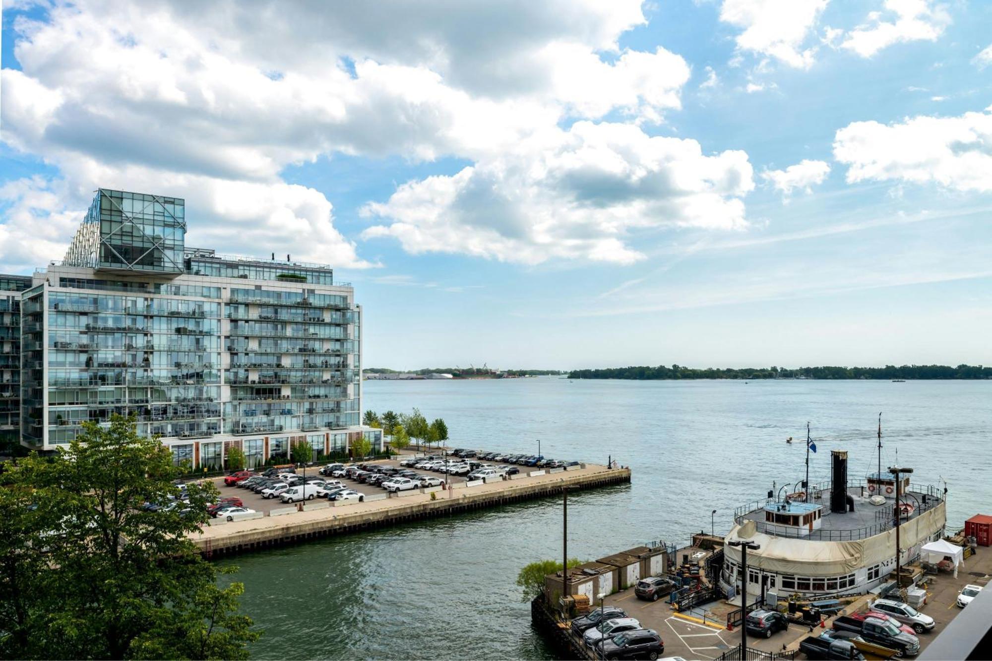 The Westin Harbour Castle, Toronto Hotel Exterior photo